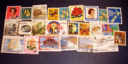 00714 100 Briefmarken aus Neuseeland
